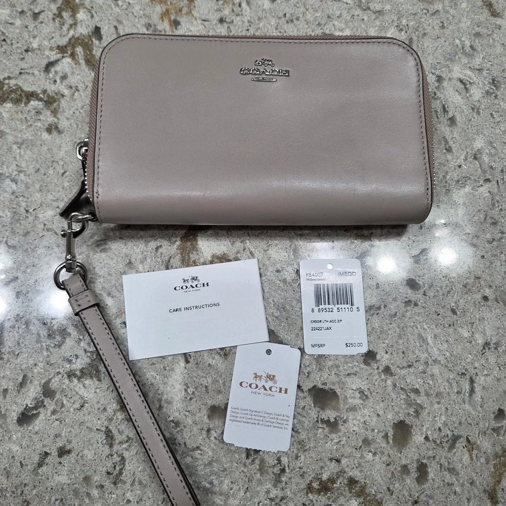 Coach Double Zip Wristlet Wallet‎ Beige Leather New York Signature